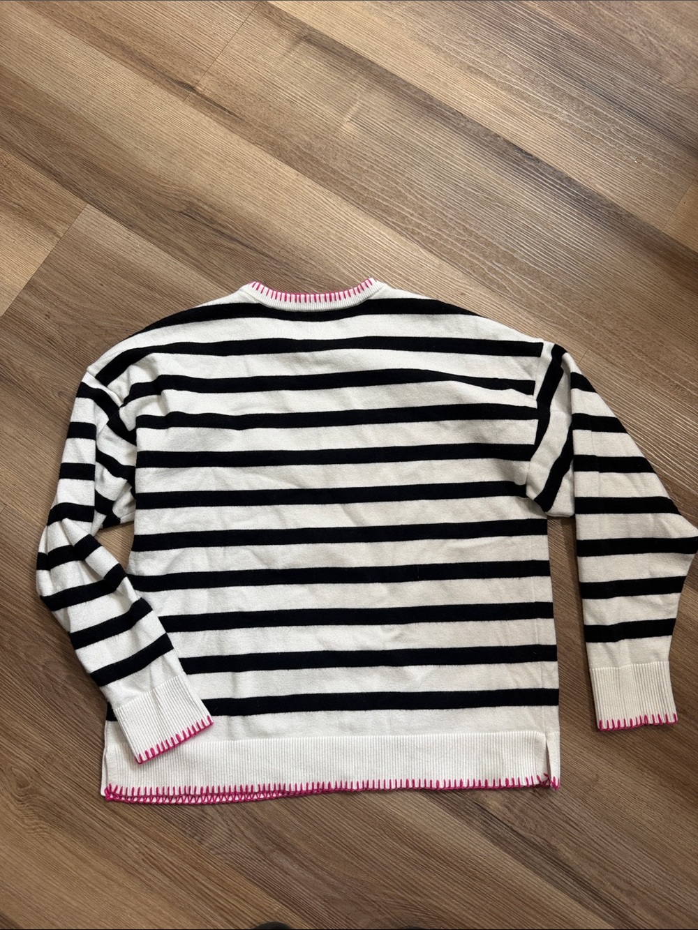 Kerri Rosenthal XOKR White Black Striped Heart Sweater Soft Knit Pullover Large - Picture 9 of 9